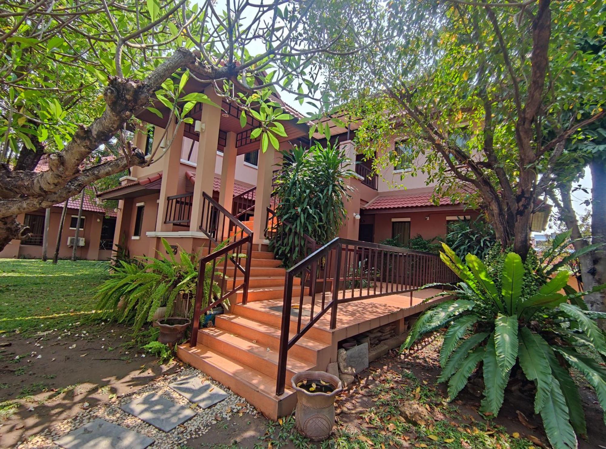Areena Resort And Hotel Uttaradit Eksteriør bilde